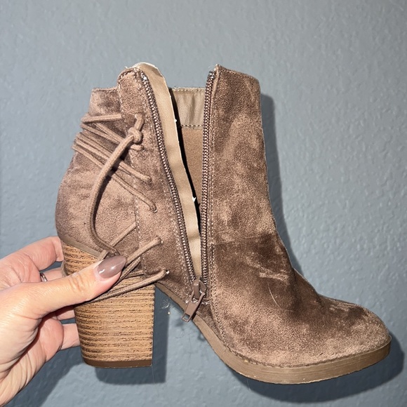 Booties! - Picture 7 of 7